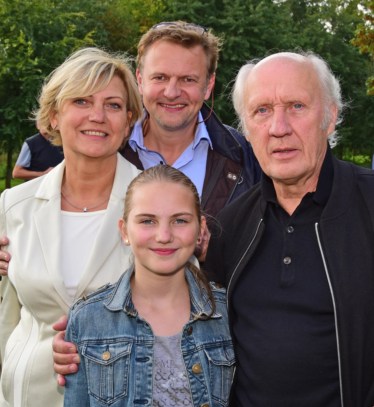 Herr van Veen und Familie Schnürle
